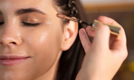 Cantik Seharian! Tips Make Up Tahan Lama Di Cuaca Panas
