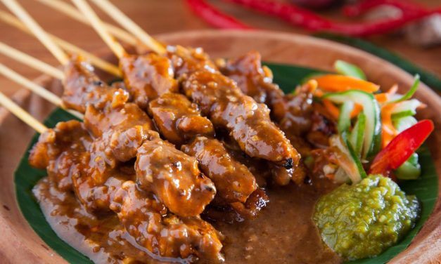 Lezatnya Sate Ayam Khas Madura: Sensasi Rasa Tak Tergantikan