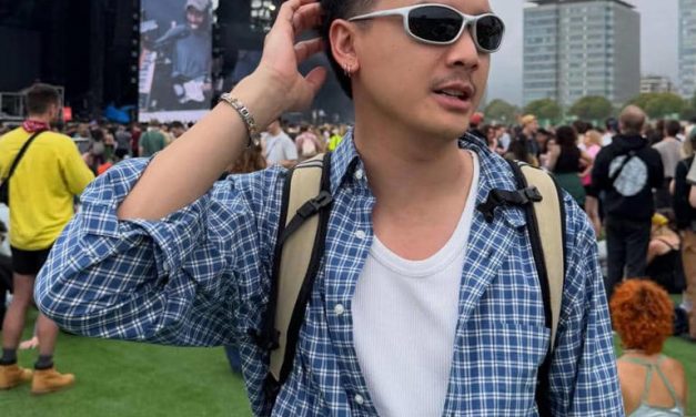 Momen Seru! Baskara Mahendra Nikmati Konser Primavera Sound