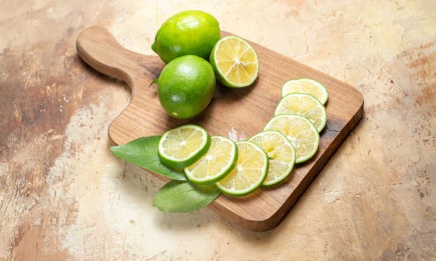 Jeruk Nipis: Buah Kecil Dengan Manfaat Kesehatan Yang Besar