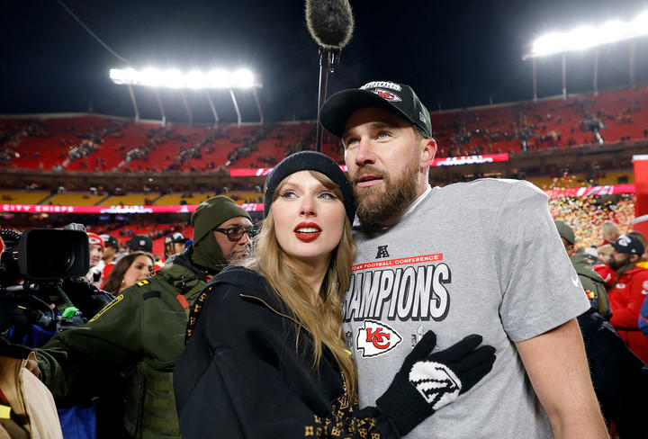 Cinta Yang Tumbuh Dari Musik Kisah Taylor Swift Dan Travis Kelce