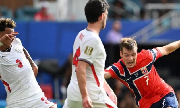 Blunder Egois? Sorloth Abaikan Haaland, Netizen Murka