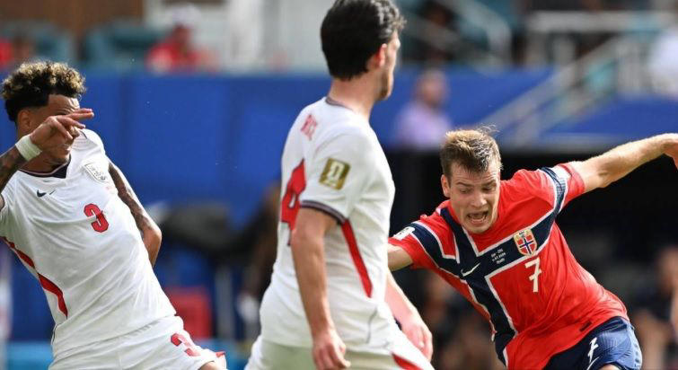 Blunder Egois? Sorloth Abaikan Haaland, Netizen Murka