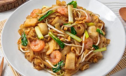 Kuliner Khas Medan: Kwetiau Goreng Yang Bikin Ketagihan