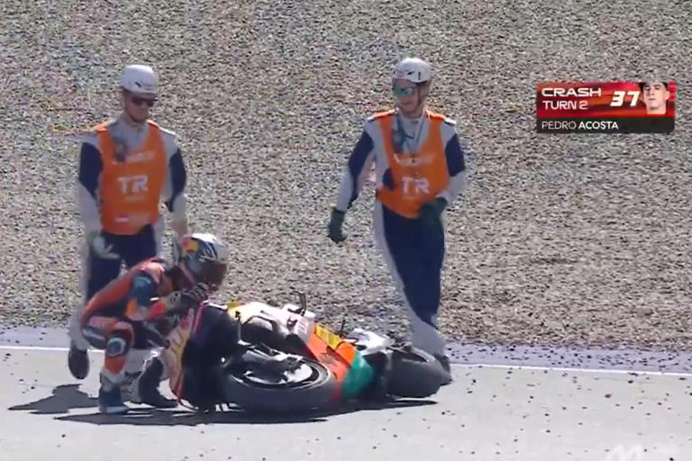 Bukan Selebrasi Biasa! Acosta Jatuh Usai Menang MotoGP Austria