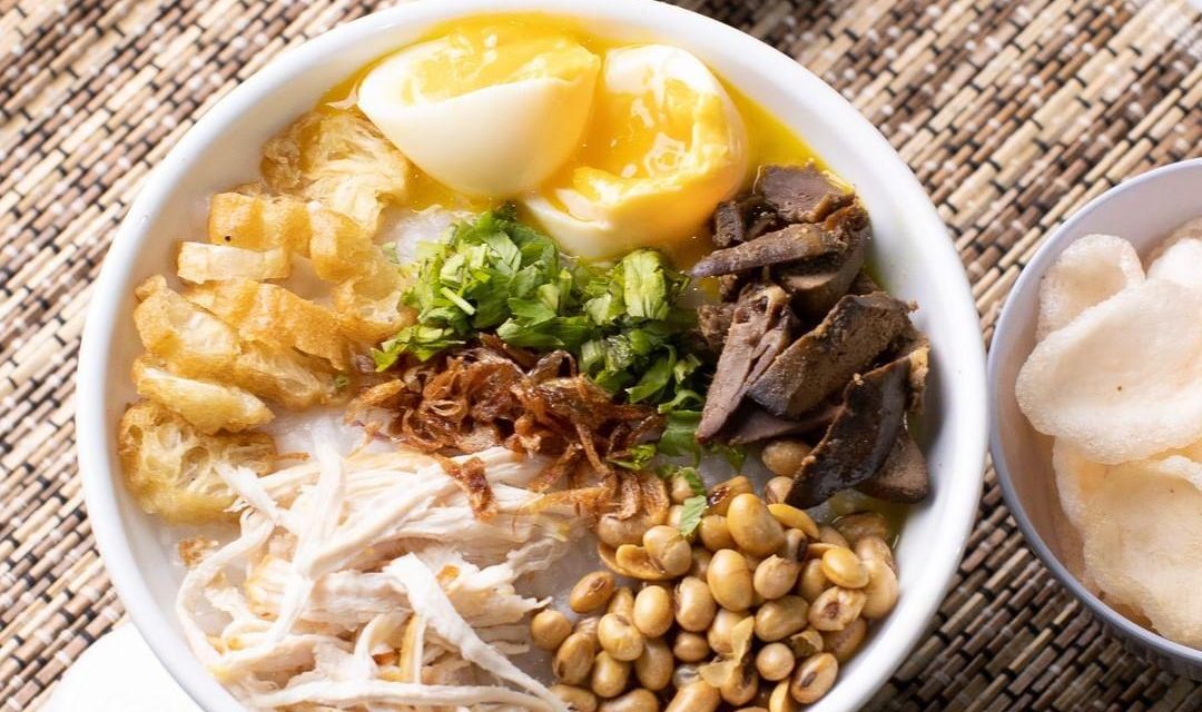 Bikin Nagih! Bubur Ayam Gurih Dengan Ayam Suwir
