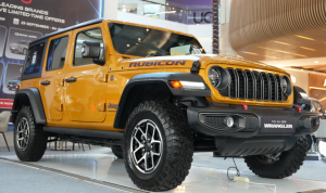 Tampil Mewah! Jeep Wrangler Rubicon Warna Emas Goldilocks