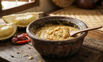Tempoyak: Olahan Durian Fermentasi Cita Rasa Asam Yang Khas